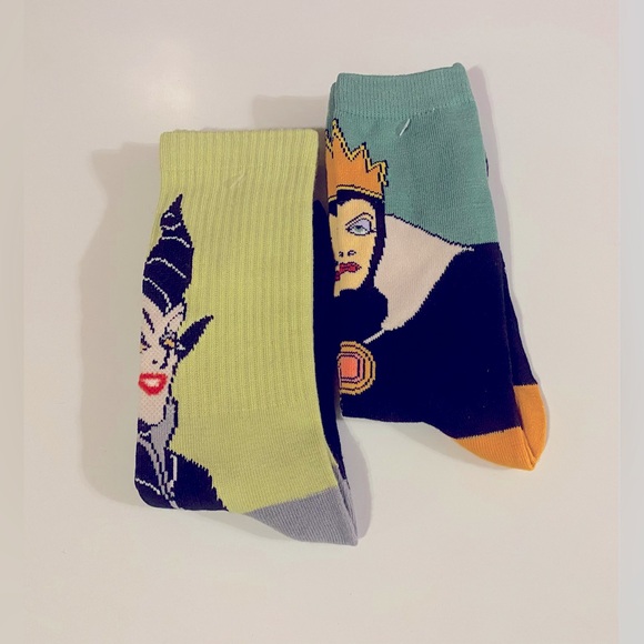 Accessories - Fun Novelty Socks Featuring Evil Queens